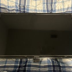 Insignia Flat Screen Tv 28’ Inch 
