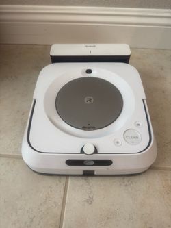 iRobot Brava Jet M6 Floor Mopping Robot