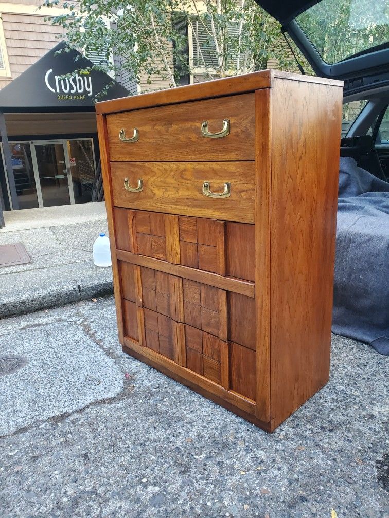 Tall Dresser 5 Drawers