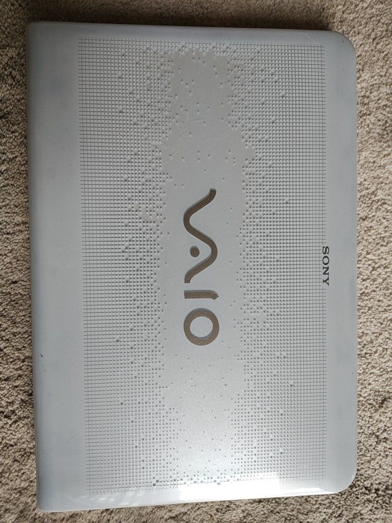 Sony PCG-61313L laptop, 8gb ram, 256 SSD, BLU-RAY drive