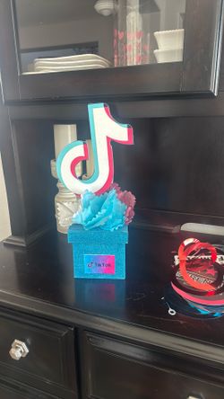 Tik Tok Birthday Decor