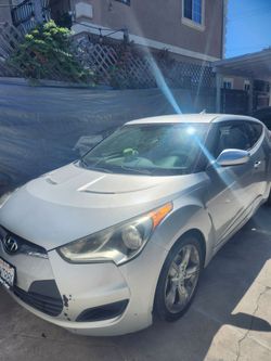 Hyundai Veloster Silver Coupe