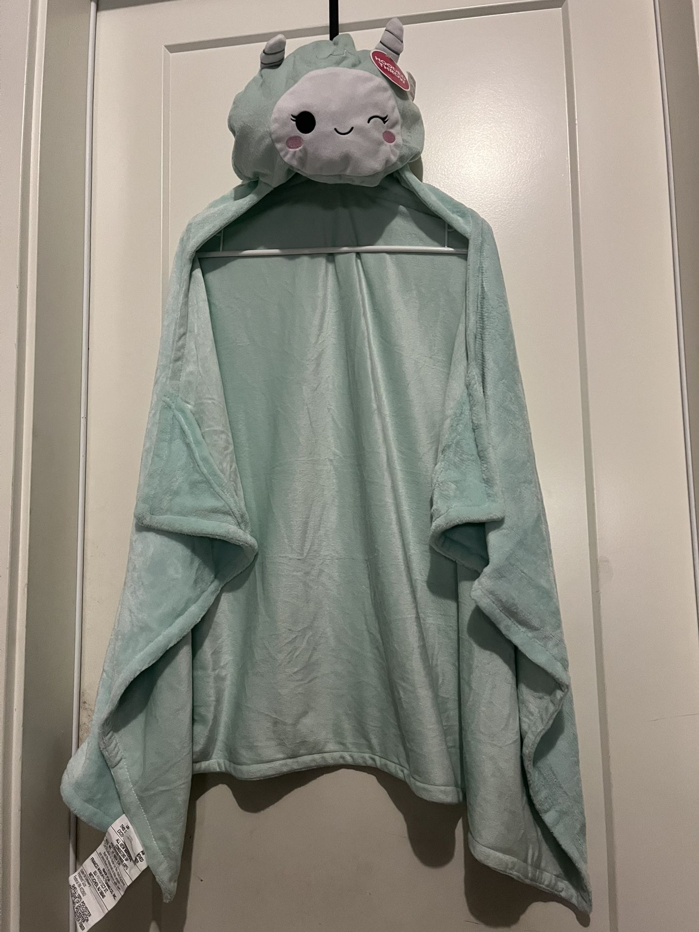 New Hooded Throw Blanket