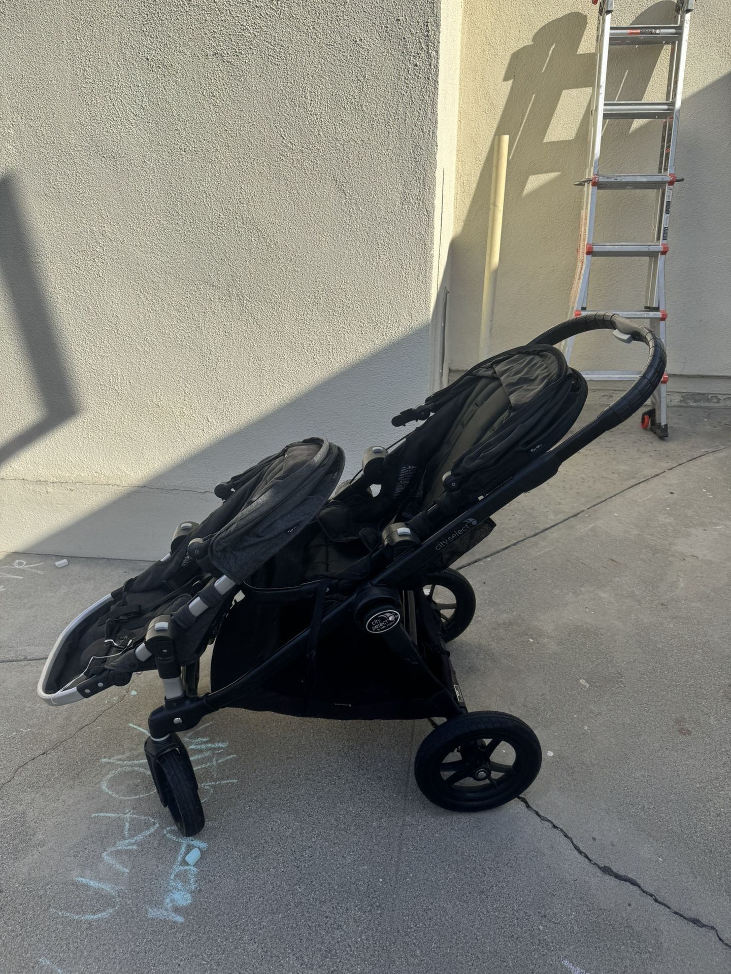City select Stroller - 2 Seats, Folds Down