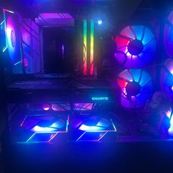 Selling Pc And Keyboard *Price Negotiable*