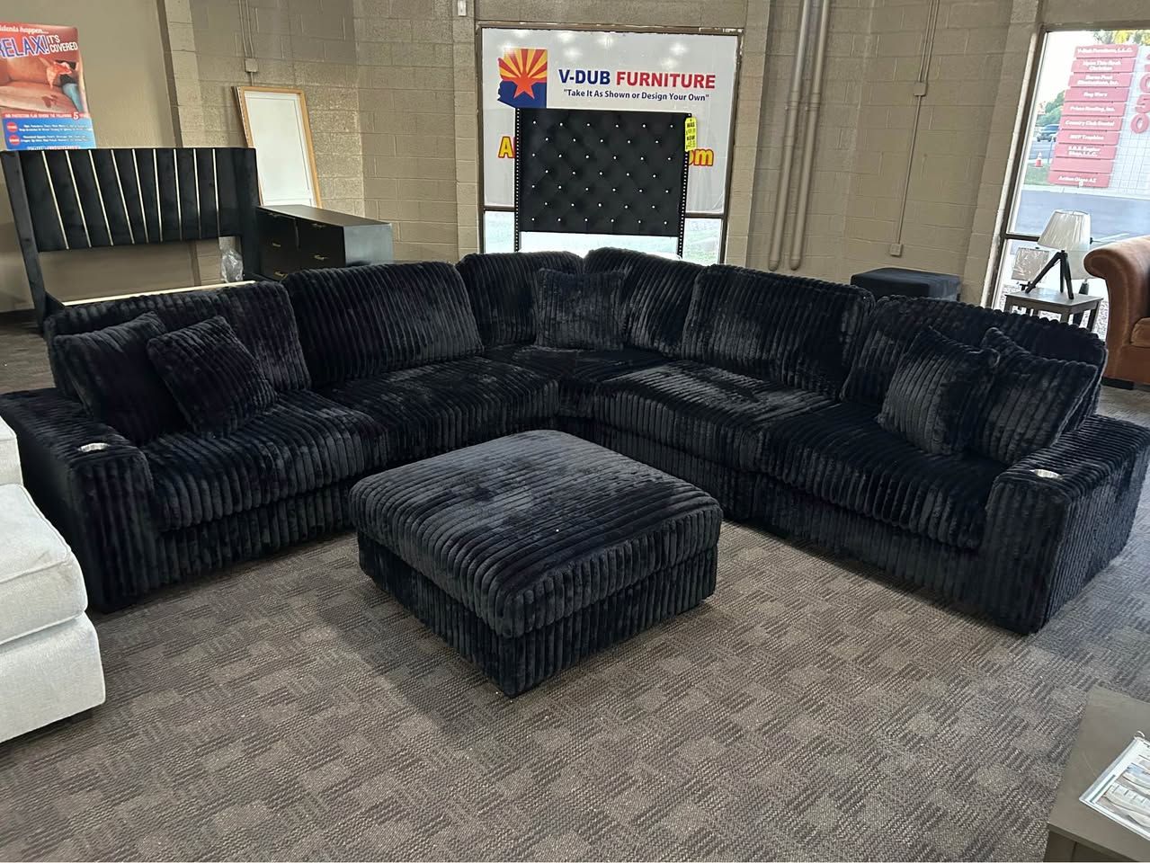 🖤 Plush Black Modular Sectional w/ Ottoman