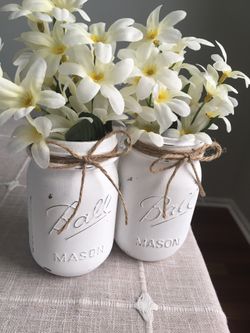 Distressed mason jar vases with silk flowers included!! You pick your jar/flower colors! Mix & match!!!