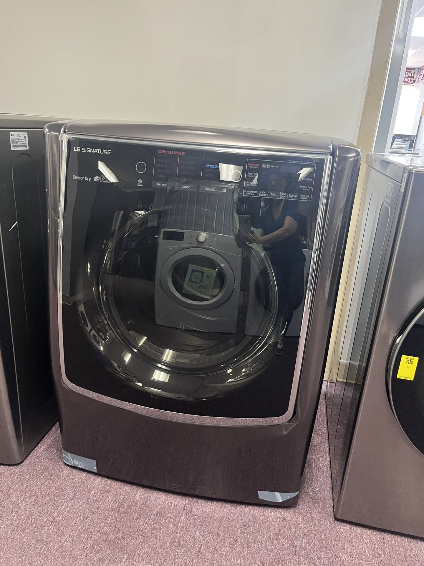 Free Delivery! Electric Dryer LG Signature 29’ Wide 9 Cb Ft New Scratch Dents