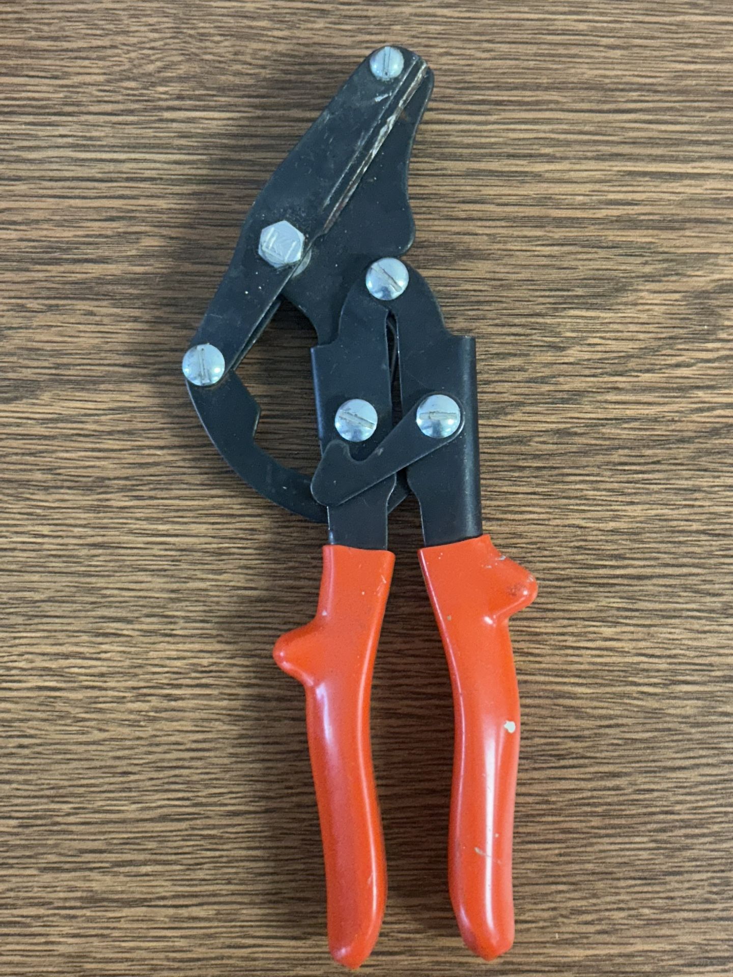 Metal Crimping Tool with Red Handles – Heavy Duty