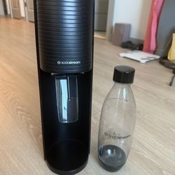 SodaStream Speaking Water Maker