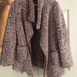Sherpa Lady’s Sweater Size Small 