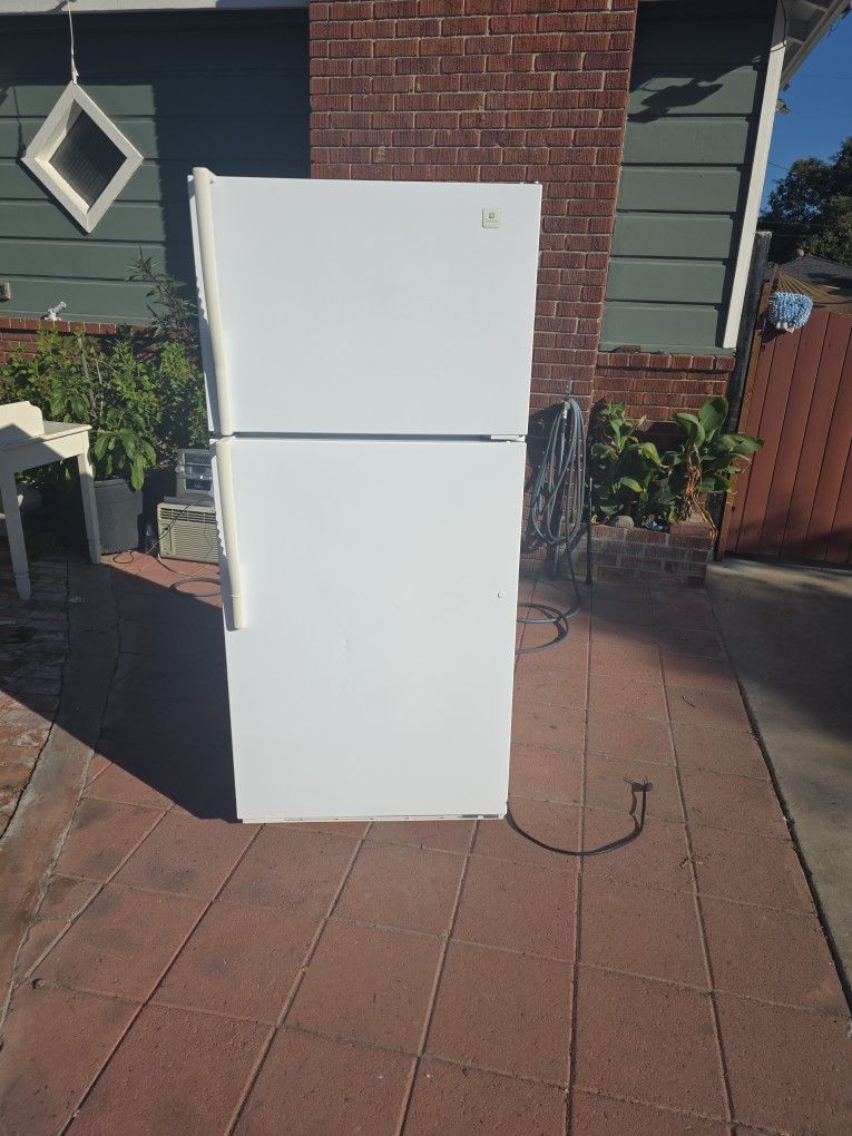 Maytag Refrigerator 