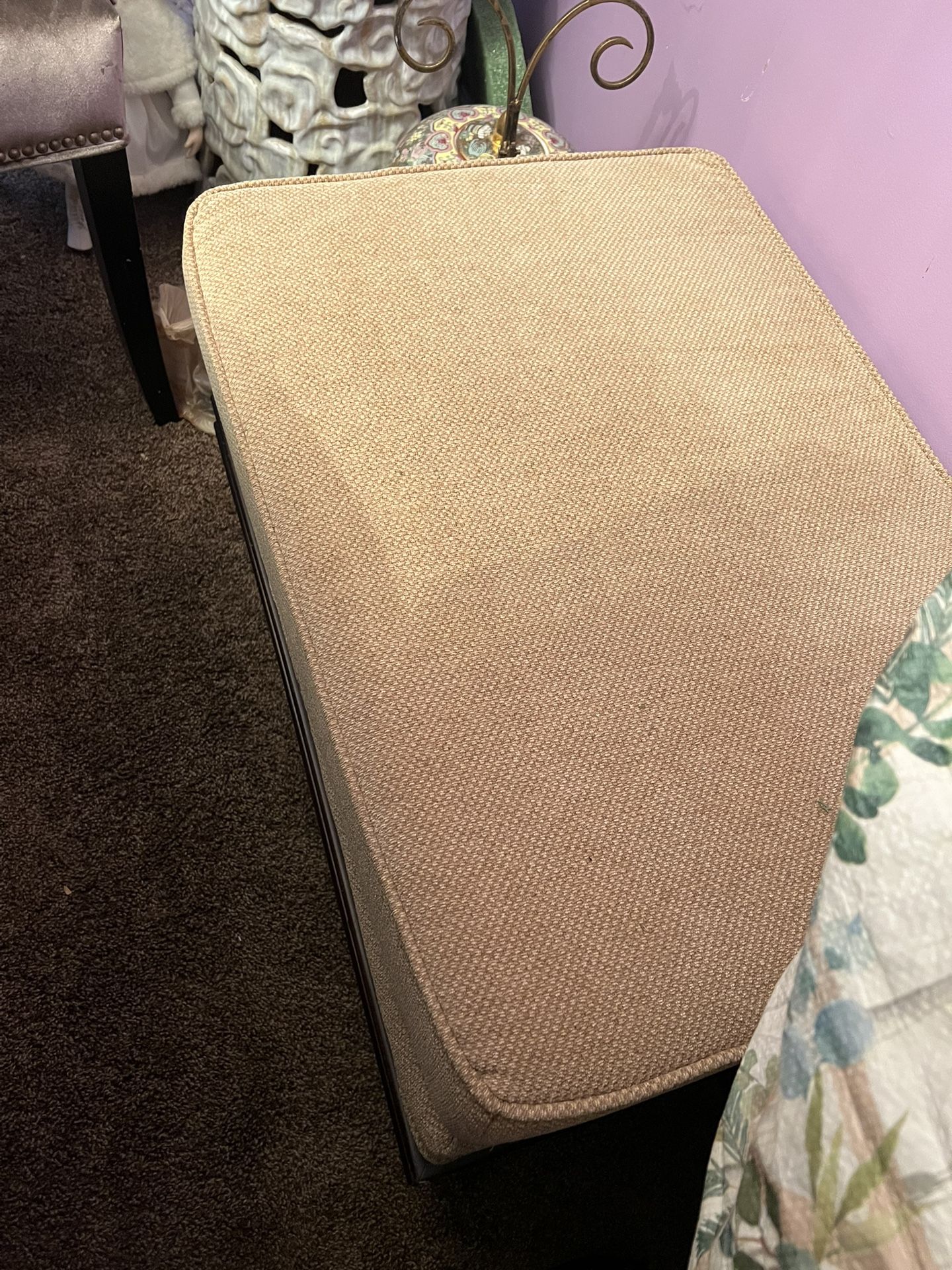Chair With Ottoman