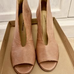 Latte Lucky Brand Leather peep toe boots