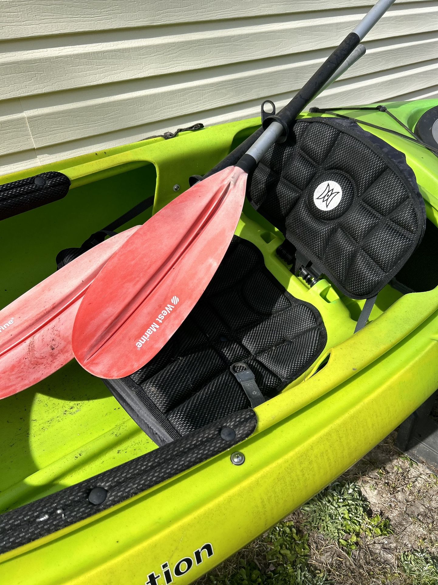 Prodigy Kayak With Paddles 