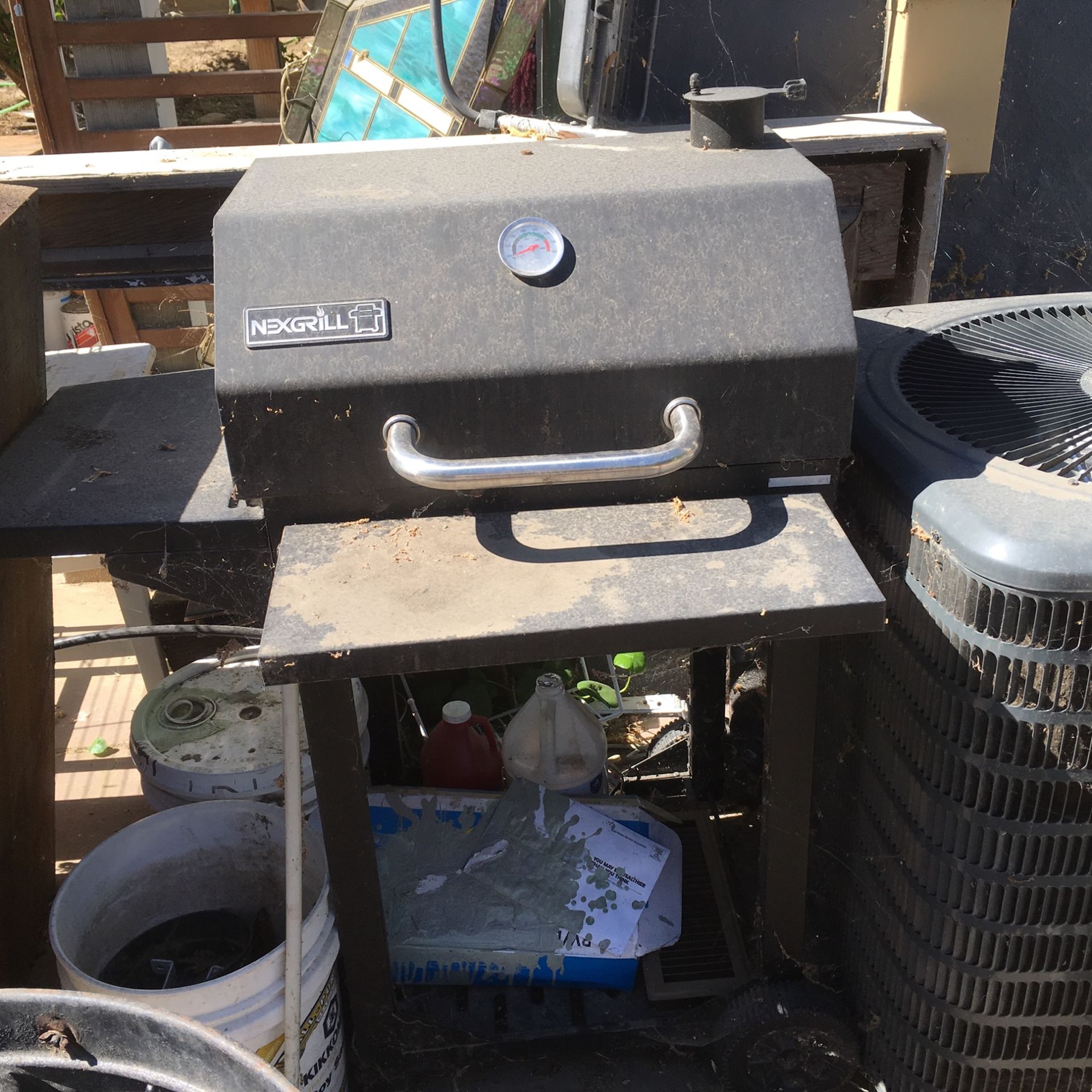 Gas Groll, Used Once, Cover With Dust