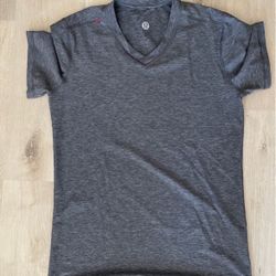 Men’s Lululemon V-neck shirt