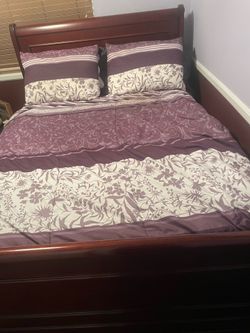Full sleigh bed with mattress and box spring