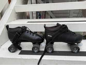 Men’s roller skates