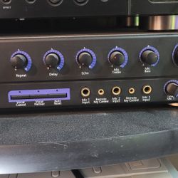 VocoPro  Digital Karaoke Mixer