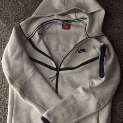 Nike tech