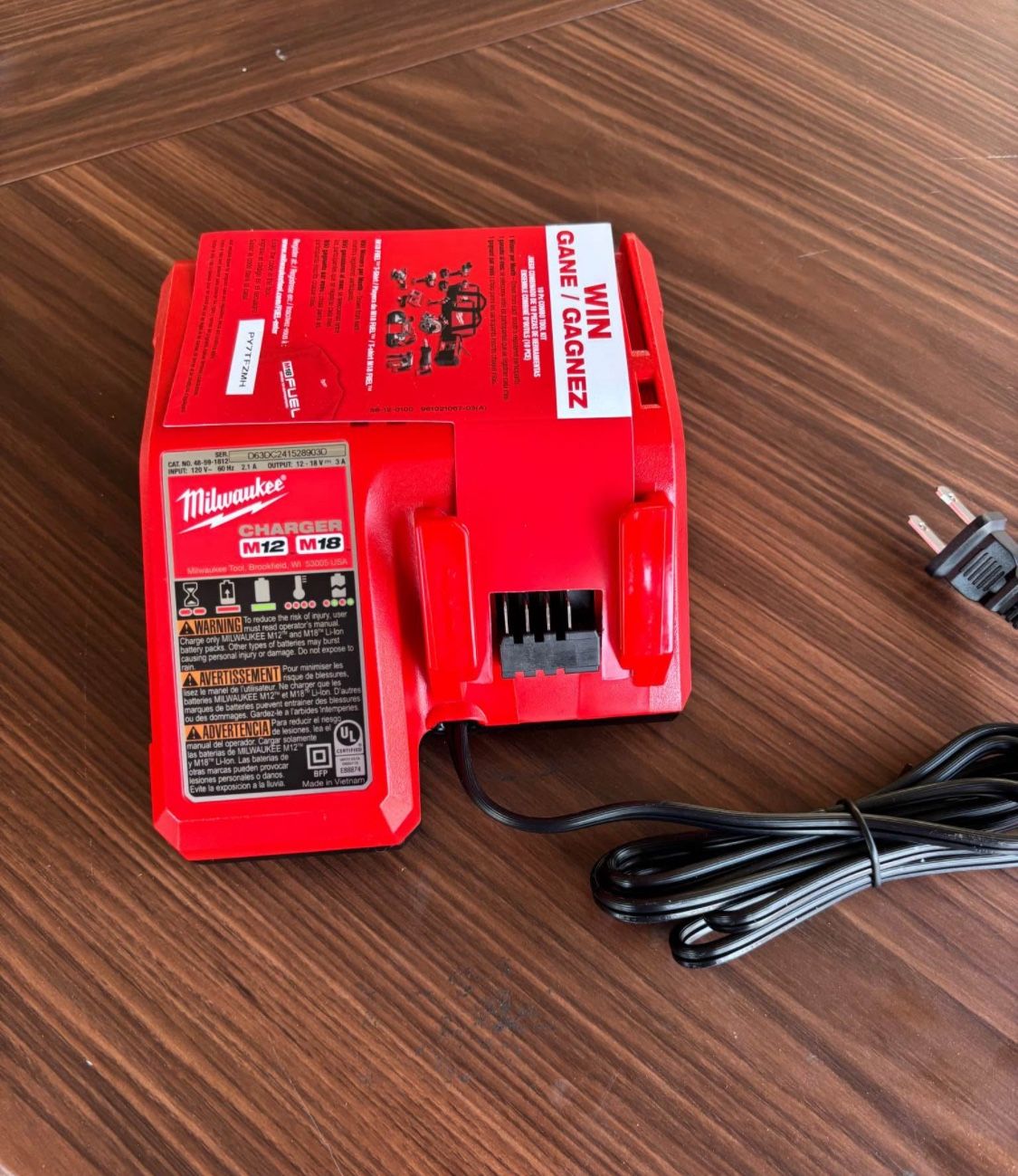Milwaukee M12 and M18 12-Volt/18-Volt Lithium-Ion Multi-Voltage Battery Charger