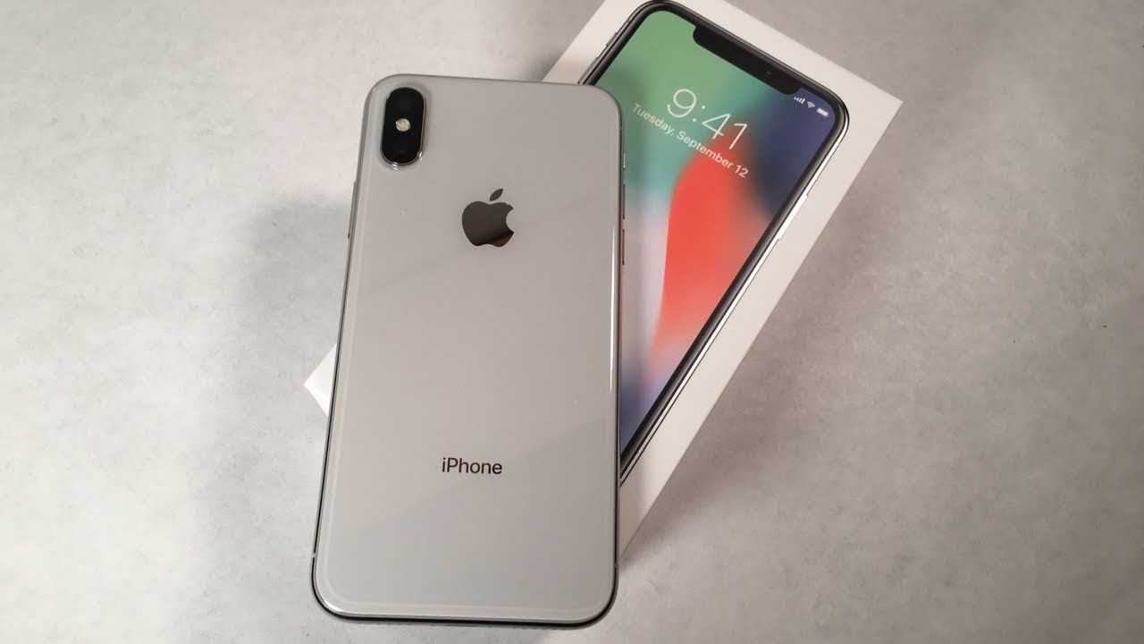 Flawless iPhone X 256 GB Silver Unlocked (MQCP2LL/A) w/ Apple Care+ - Model A1865