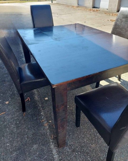 Dining Table with 4 Chairs