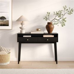 New In Box Console Tabel
