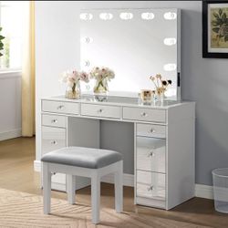 Vanity Set