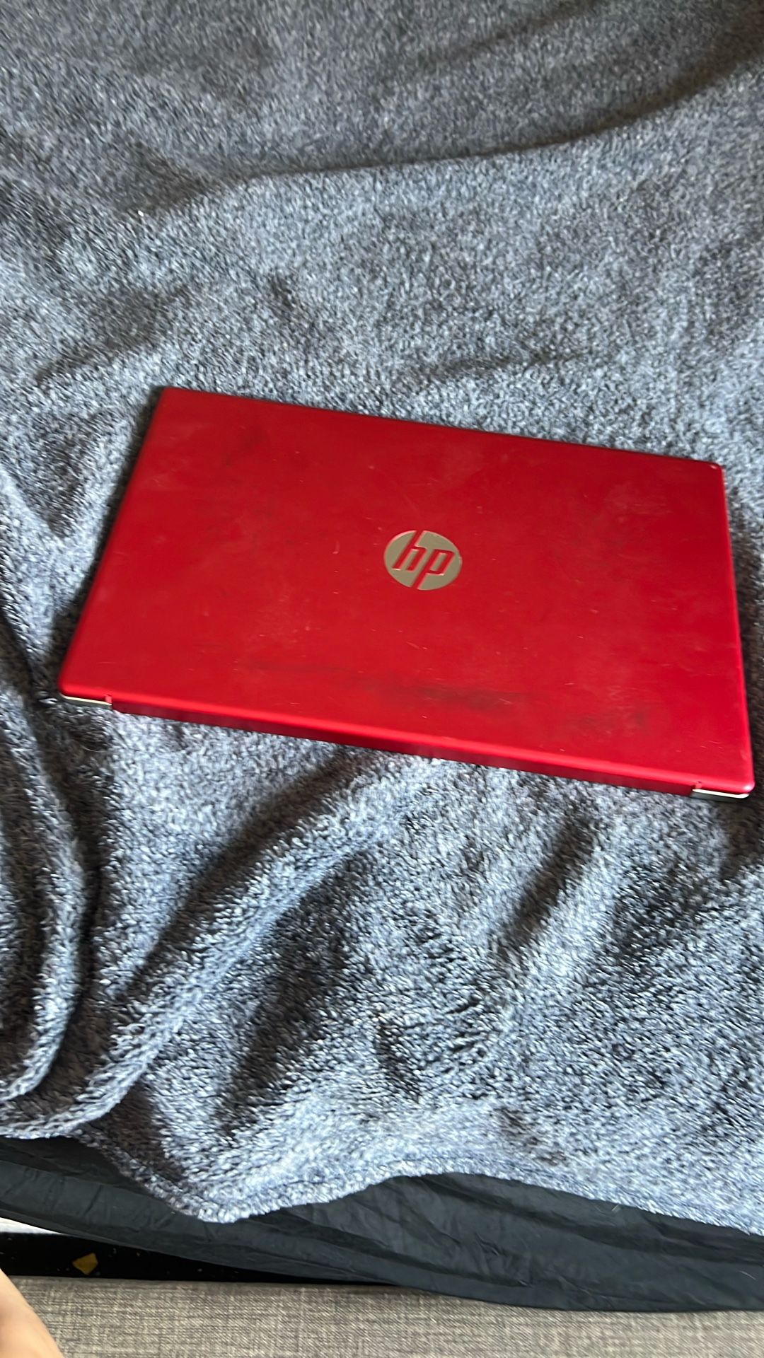 windows 11 laptop note book red HP