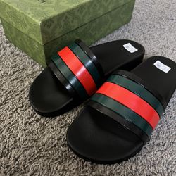 Gucci Slides Men’s 8.5 & 9.5