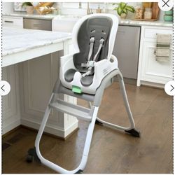 High Chair -Used- As new - Ingenuity Full Course SmartClean 6-in-1 high chair