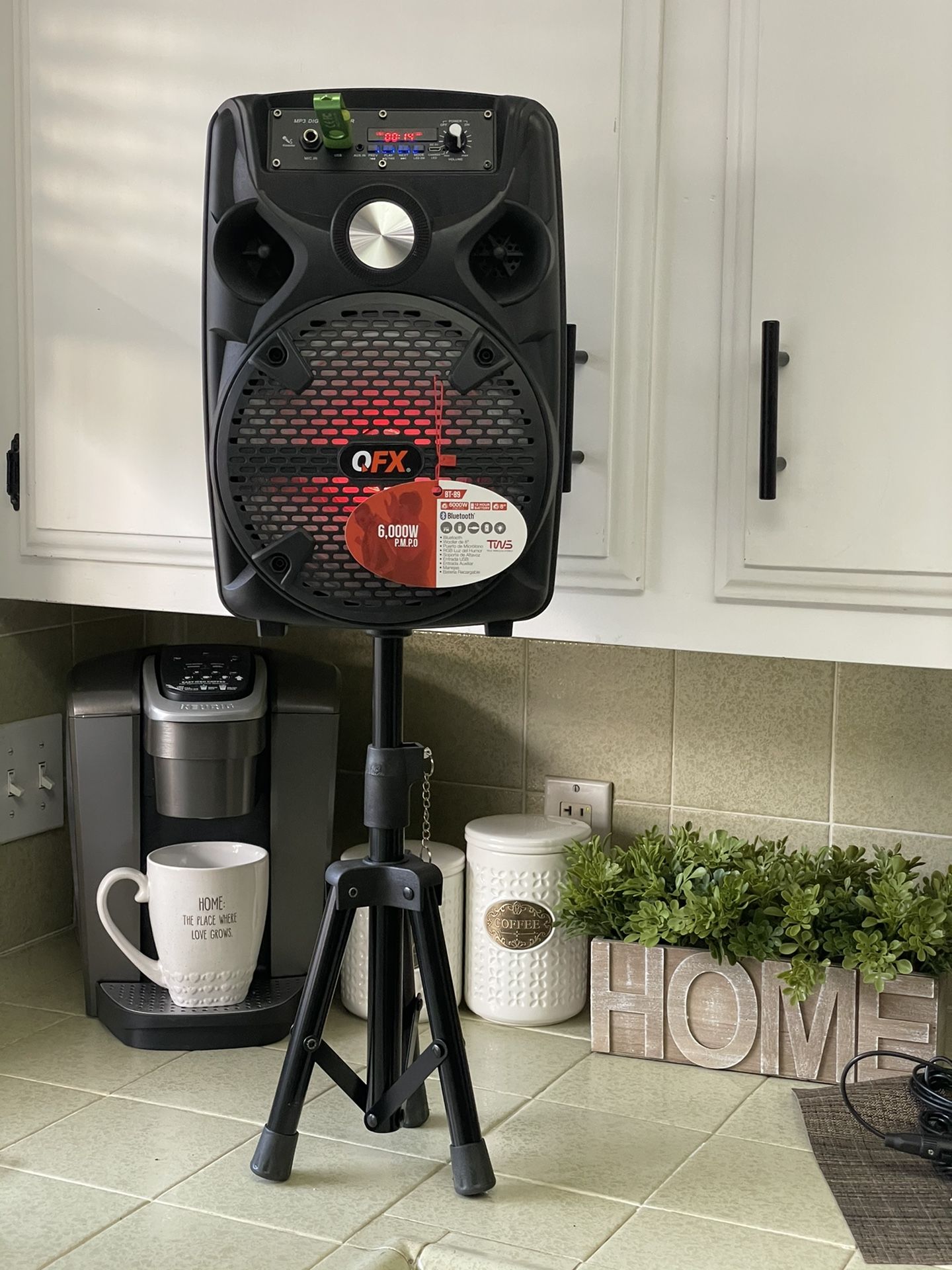 QFX 8” Bluetooth Rechargeable Party Speaker with Microphone 🎤 and Tripod included