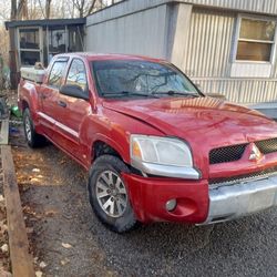 2008 Mitsubishi Raider