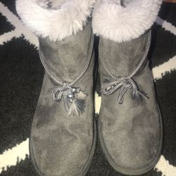 Rampage Girls Boots -size 3M - Gray Suede Like Material