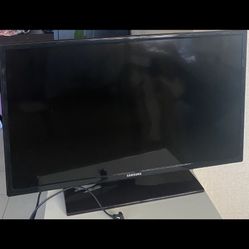 TV Samsung 33’ with Remote Control 