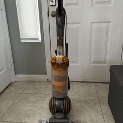 Dyson Vacuum 