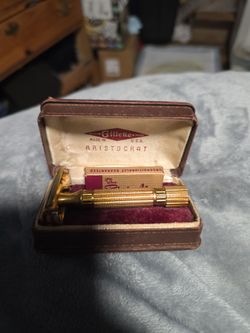 Gillette Aristocrat Safety Razor with Original Case