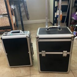 Make Up Rolling Case And Light Up Vanity 