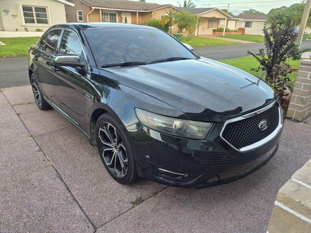2013 Ford Taurus