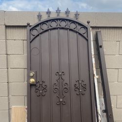 Sideyard door