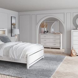 🌻ALTYRA WHITE UPHOLSTERED BOOKCASE LED PANEL BEDROOM SET

  🙀DON'T MISS THE BIG DISCOUNT