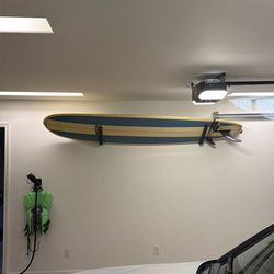 Surf board with wall mount & leash
