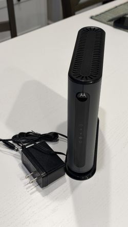 Motorola MB8600 DOCSIS 3.1 Modem with Power Adapter and cable