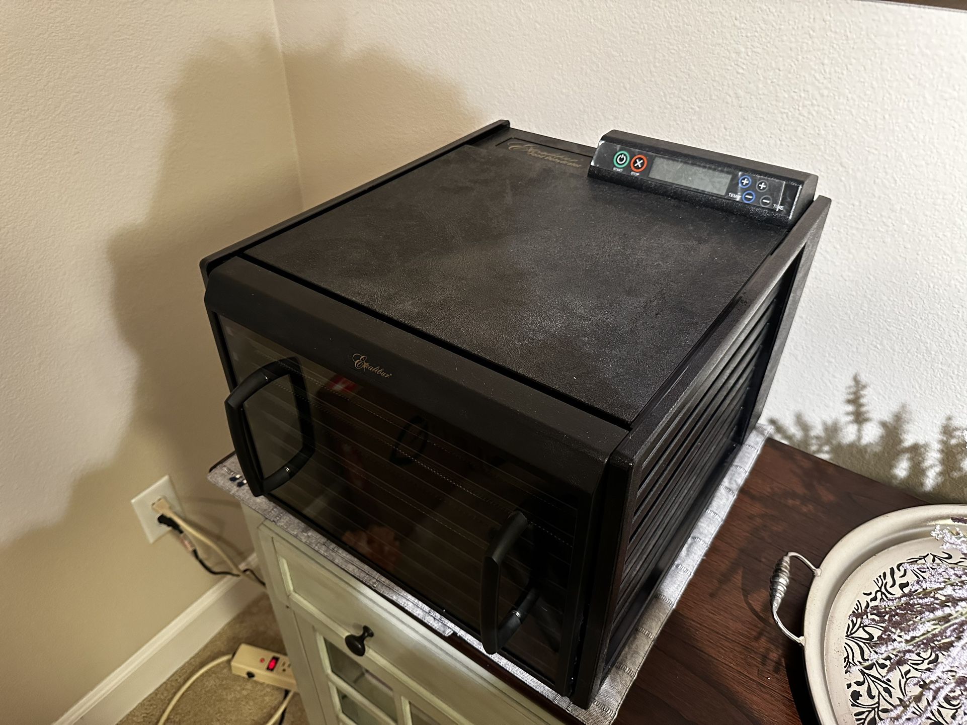 Excalibur 3948CDB Electric Food Dehydrator Machine with 48-Hour Timer, Automatic Shut Off and Temperature Control, 600 W, 9 Trays, Black