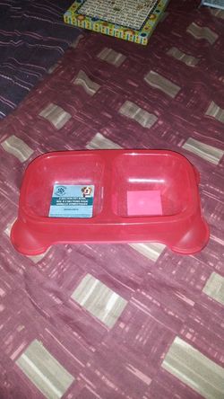 2 section pet bowl