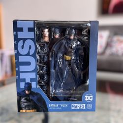 Batman Hush Mafex Action Figure (Blue)