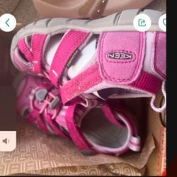 Keen sandals Mint Condition 