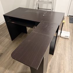 L-shape office desk